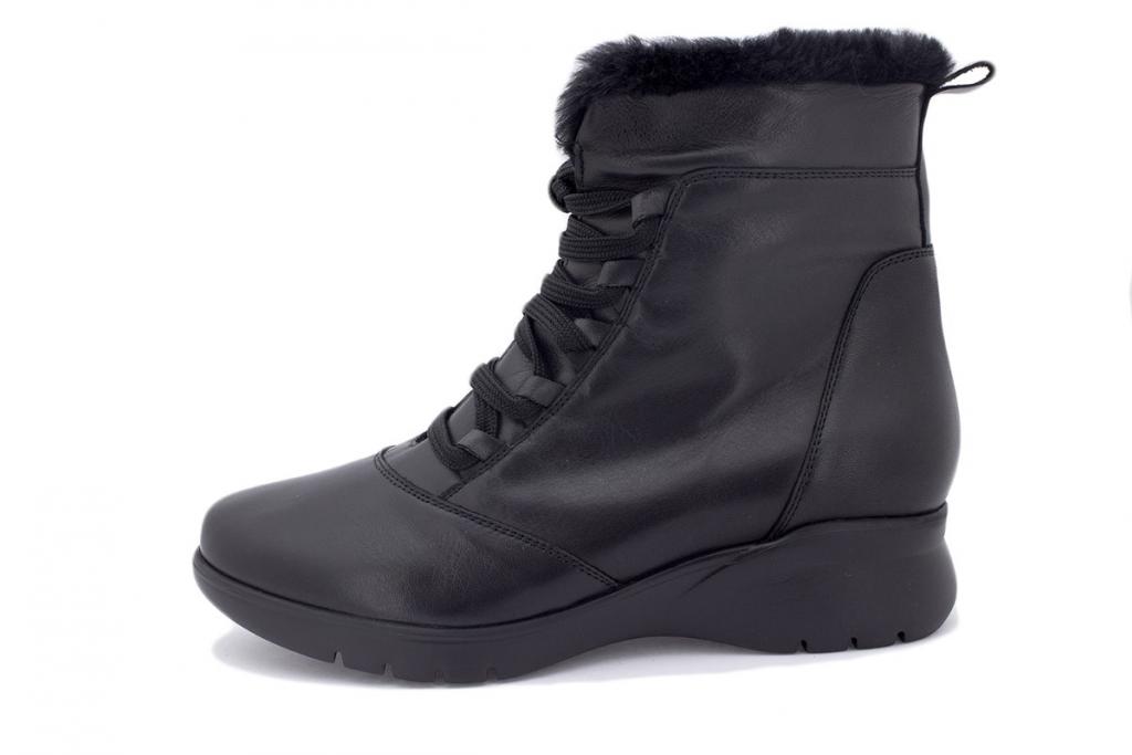 Black Leather Ankle boot 235876